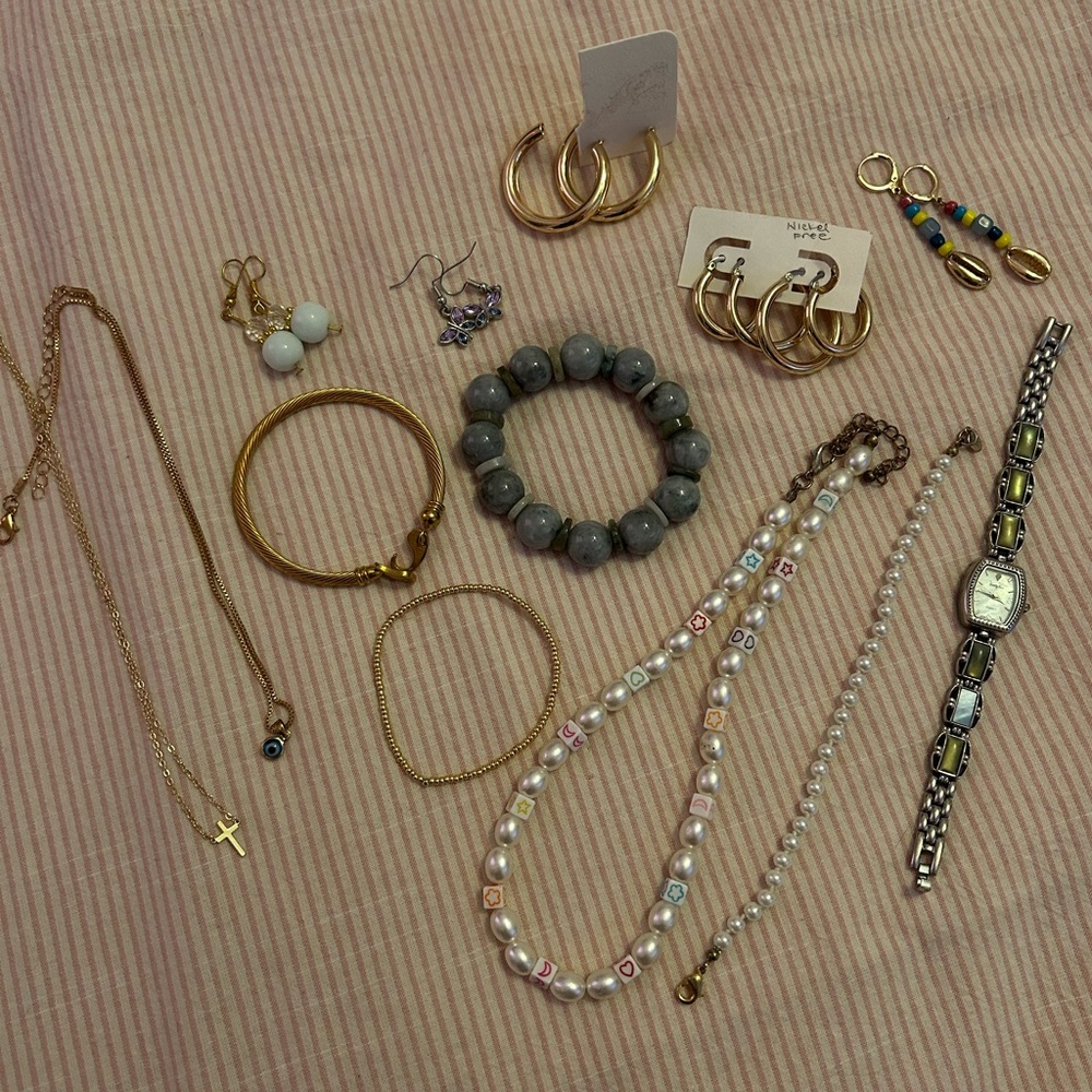 assorted jewelry (sold together)